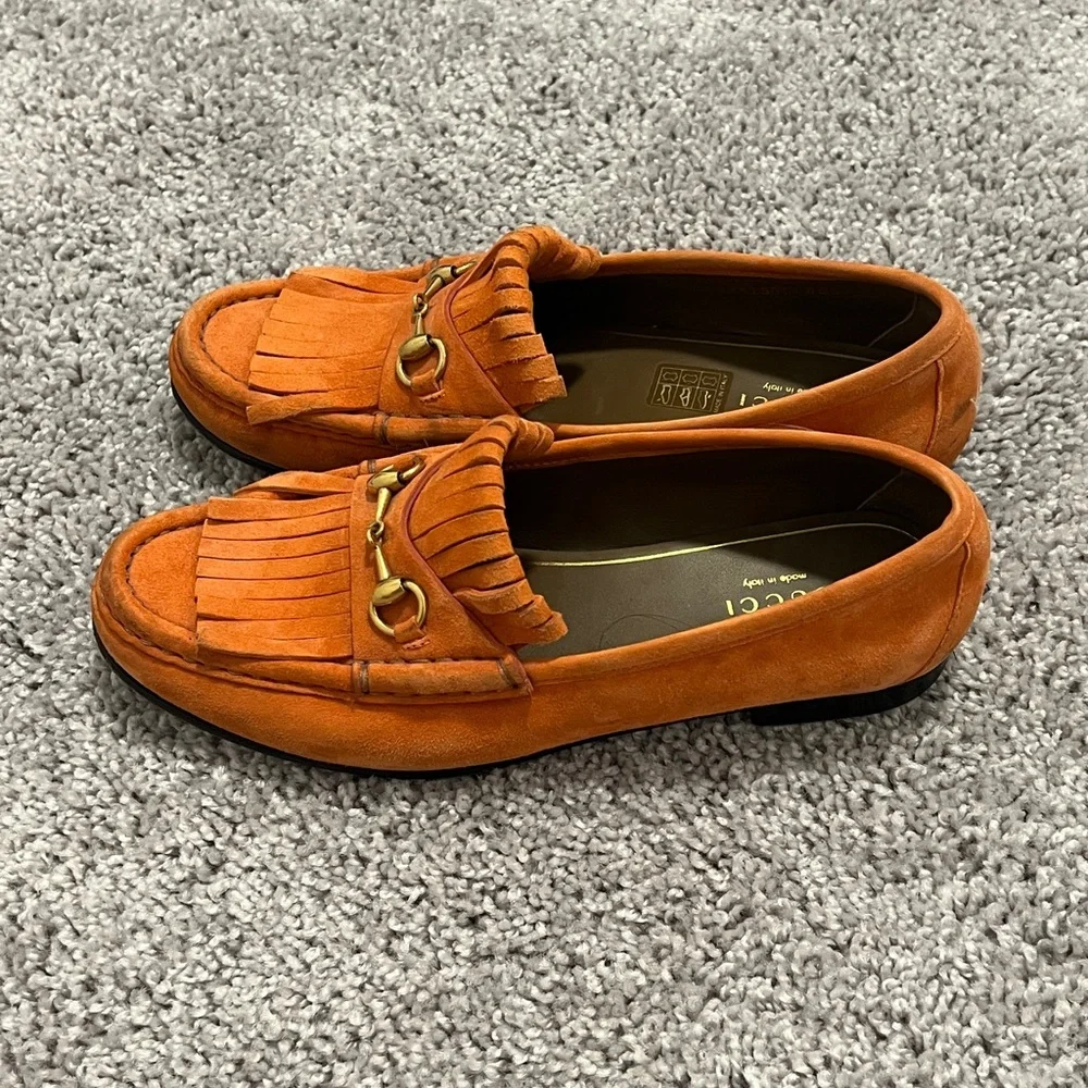 Gucci Orange Suede Loafers for women - Picture 2 of 4